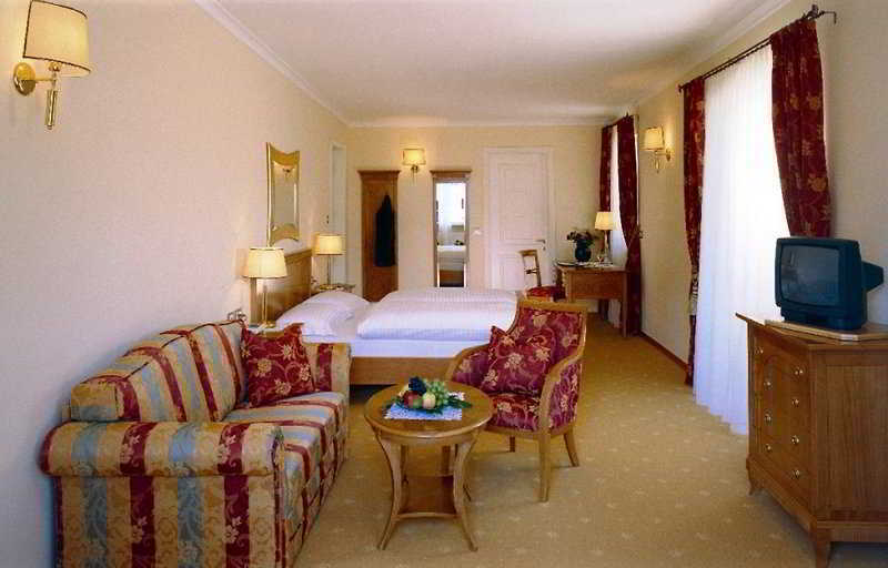 Aster Hotel 3*