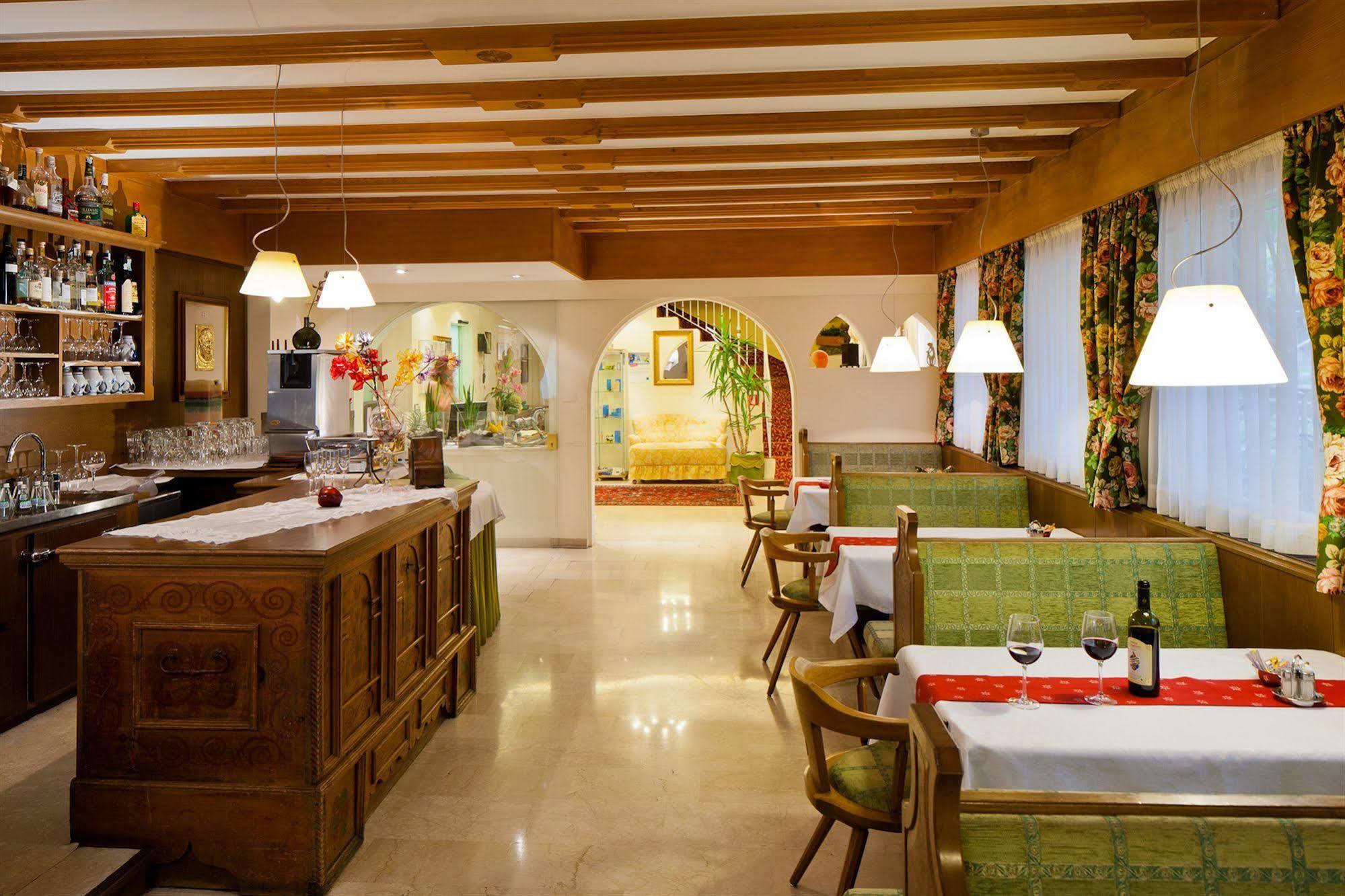 Hotel Aster 3*